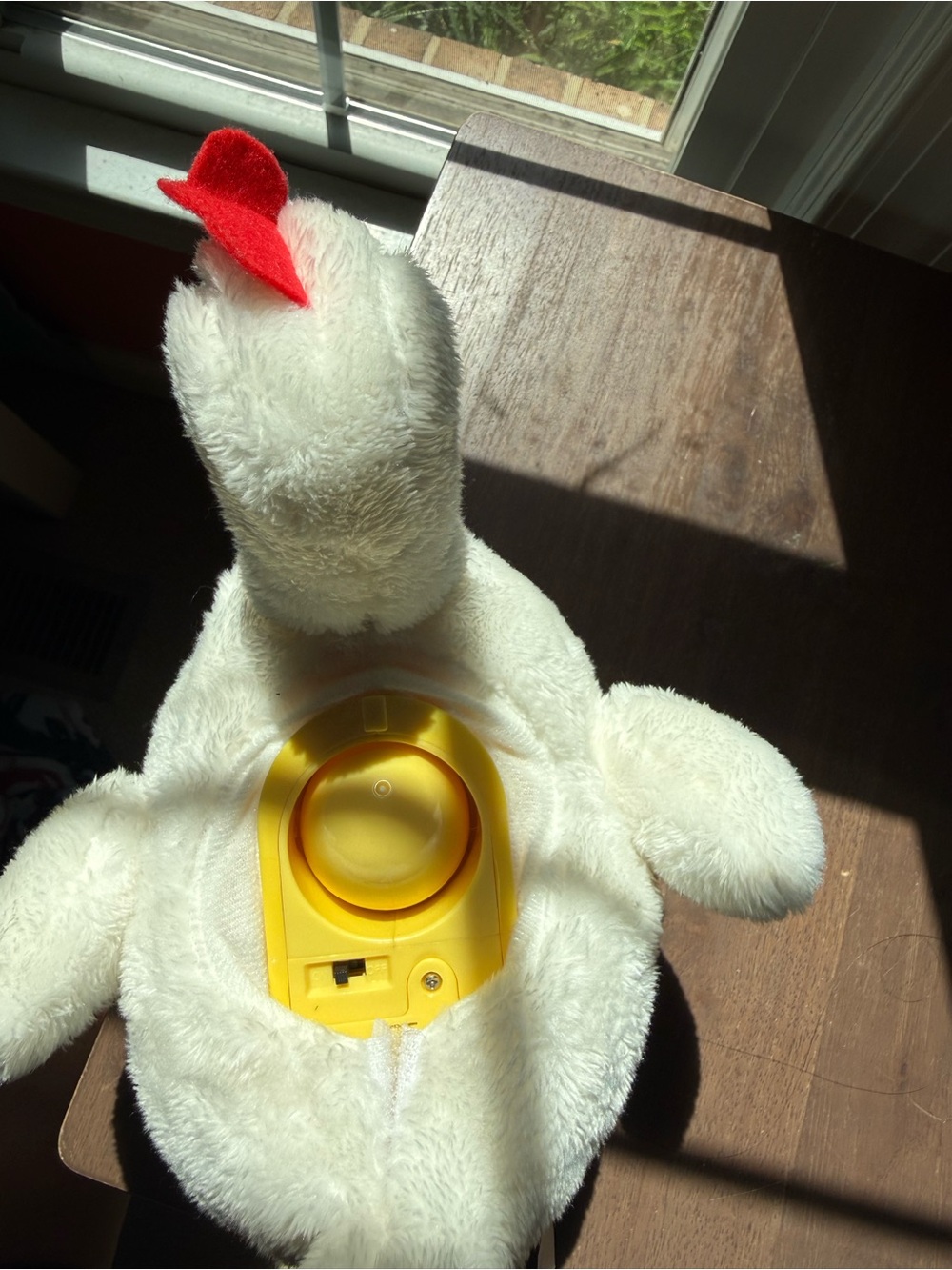 Dancing chicken!🐓 Dances and lays eggs. Plush White Chicken Toy - Picture 5 of 7